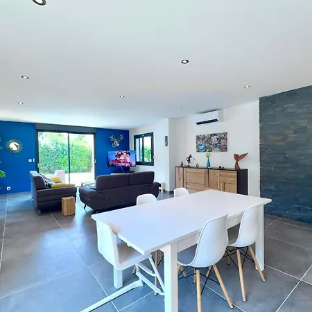 Maison 8p Piscine Ferienhaus