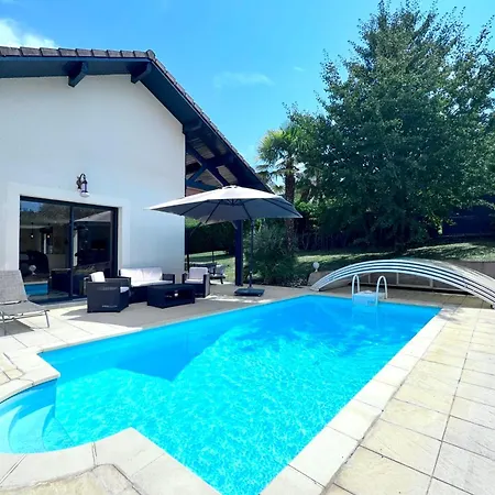 Maison 8p Piscine Ferienhaus *